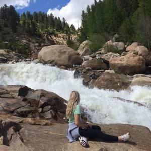 Meet your Posher, Brooke