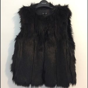 TOPSHOP Black Faux Fur Vest US 6