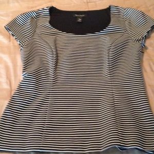Adorable Black and White lined blouse.