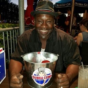 Meet your Posher, Dewayne