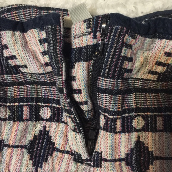 Shorts - Picture 3 of 3
