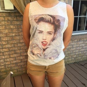 Miley tank!