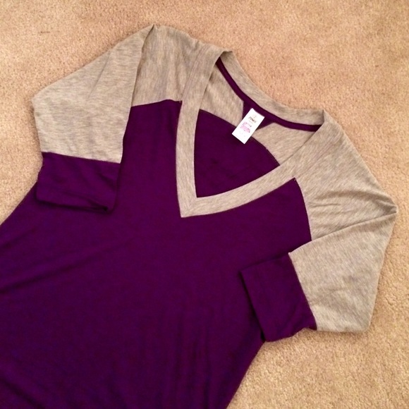 🆕 Zumba V-Neck Football-Style Workout Top