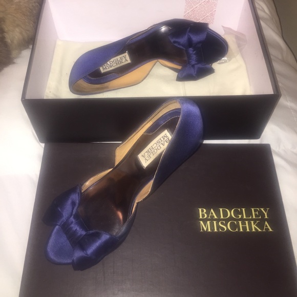 Badgley Mischka Pumps - Like New worn once - Picture 1 of 1