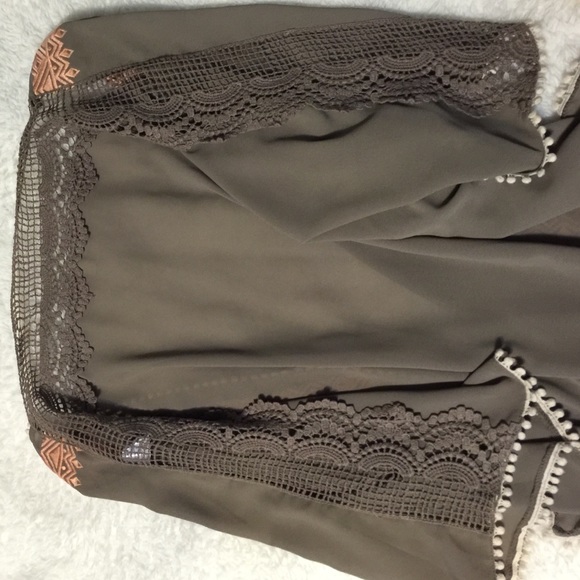 Sweater - Picture 2 of 3