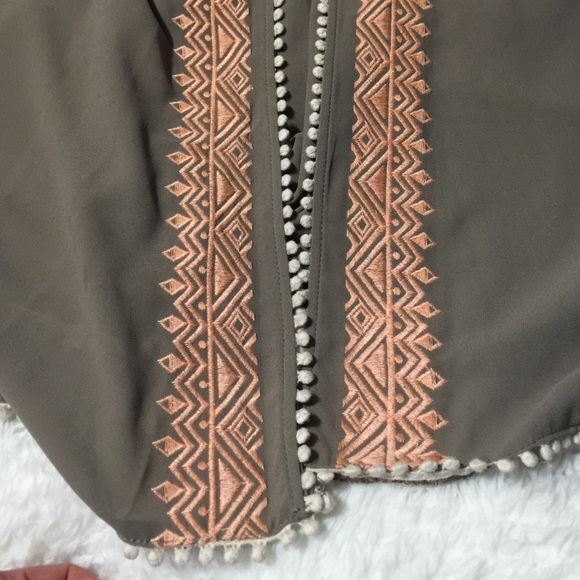 Sweater - Picture 3 of 3