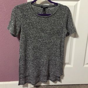 Grey tee