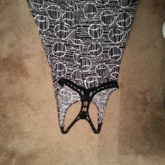 Top - Picture 2 of 2