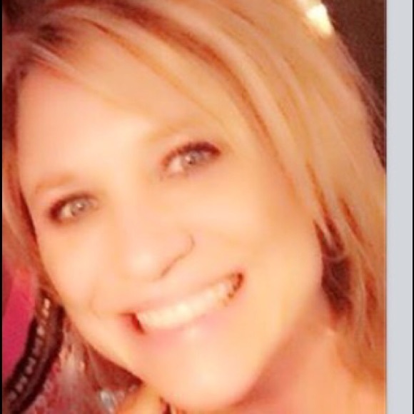 Meet your Posher, Denise