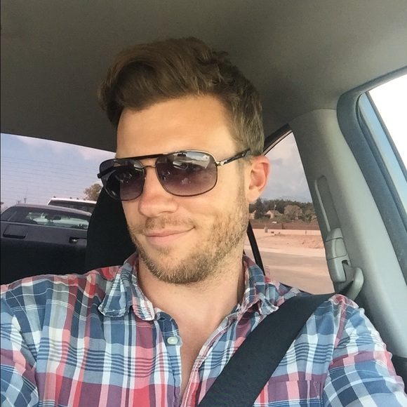 Meet your Posher, Jared - Picture 1 of 1
