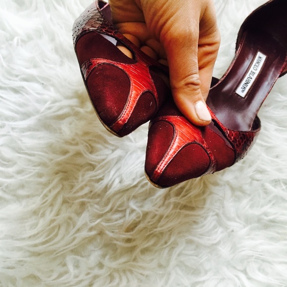 SOLD 💯 Manolo Blahnik Croc Contrast Pumps - Picture 2 of 4