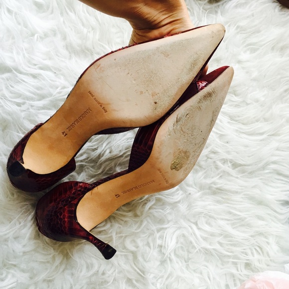 SOLD 💯 Manolo Blahnik Croc Contrast Pumps - Picture 4 of 4