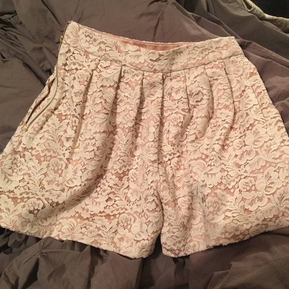 Lauren Mauffatt High Waist Lace Shorts. - Picture 4 of 4
