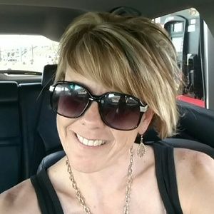 Meet your Posher, Tanya