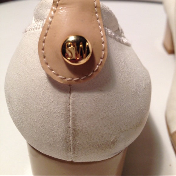 Authentic STUART WEIZTMAN Shoes - Picture 3 of 4