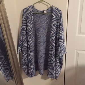 H&M blue tribal print cardigan/kimono