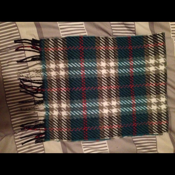 Plaid winter scarf - Picture 4 of 4
