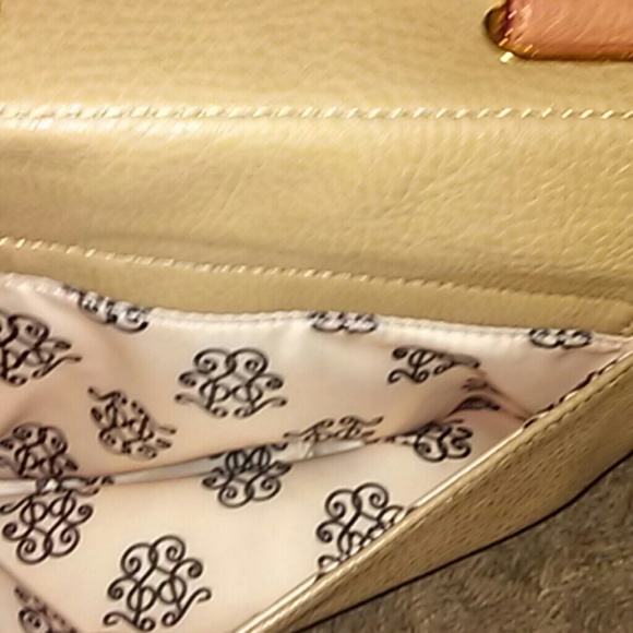 BMW/outTags Jessica Simpson Handbag - Picture 2 of 4