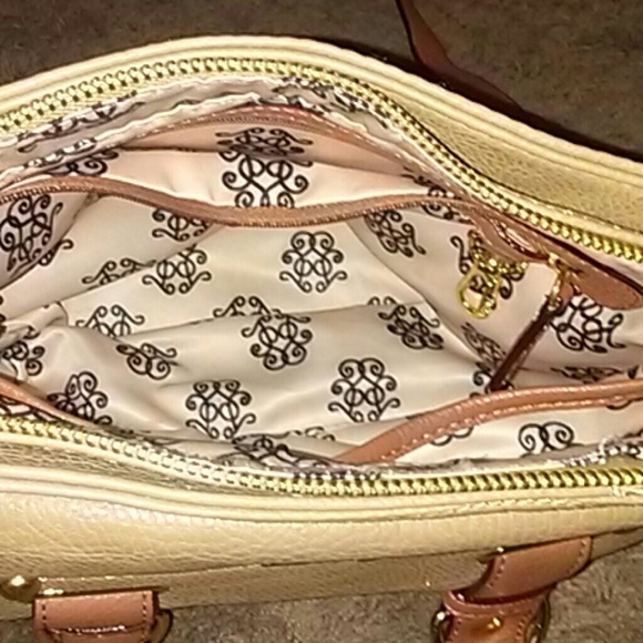 BMW/outTags Jessica Simpson Handbag - Picture 3 of 4