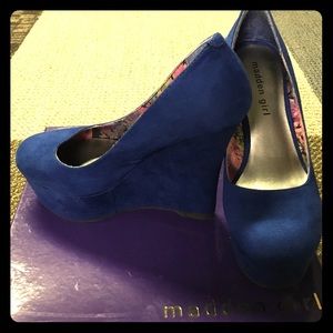 Madden Girl wedges