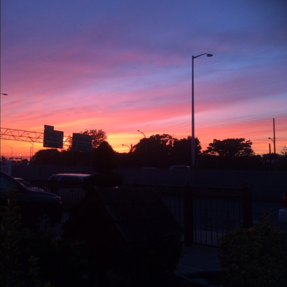 Meet your Posher, Jessica - Picture 1 of 3