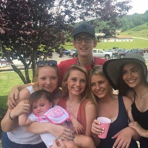 Meet your Posher, Hannah