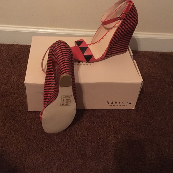 Beautiful wedges - Picture 2 of 3