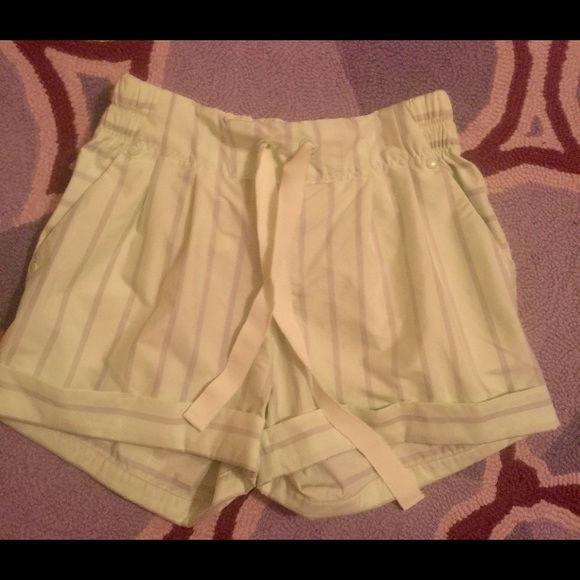 Shorts - Lululemon