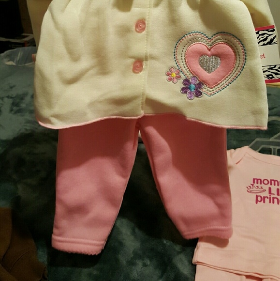 Baby girl bundle - Picture 2 of 4