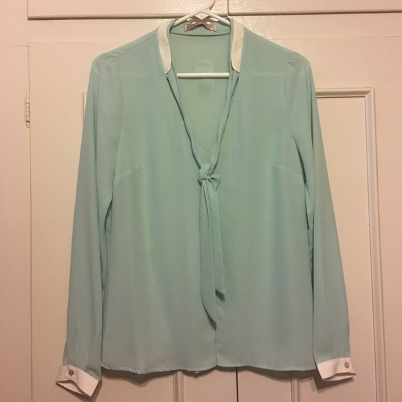 Forever21 Seafoam blue and ivory top - Picture 1 of 3