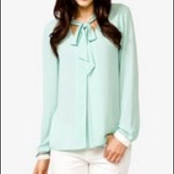 Forever21 Seafoam blue and ivory top - Picture 2 of 3