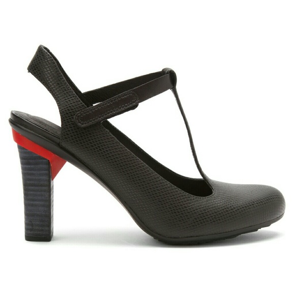 Tsubo Shoes