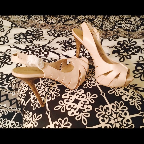 Light Beige Shoe Dazzle Sling Back Peep Toe Heels