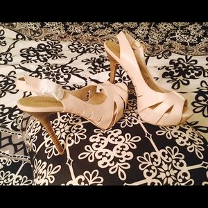 Light Beige Shoe Dazzle Sling Back Peep Toe Heels