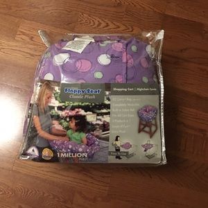 Floppy Seat in classic plush! 🌸