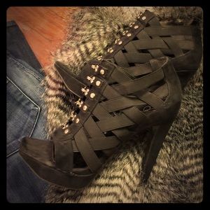 Jessica Simpson black peep toe booties