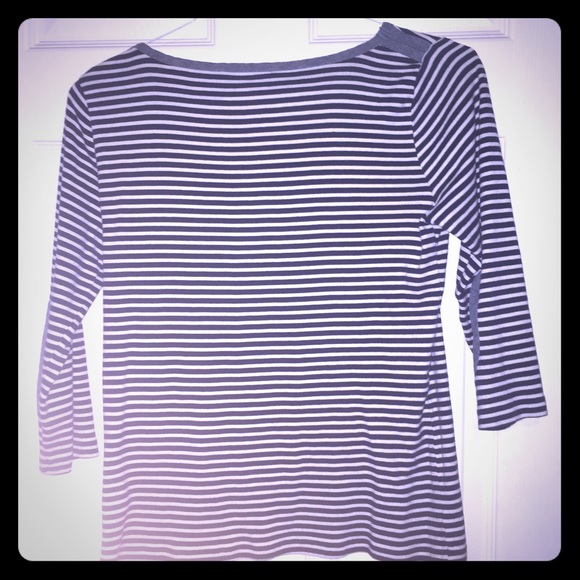 I'm selling a top, No stains