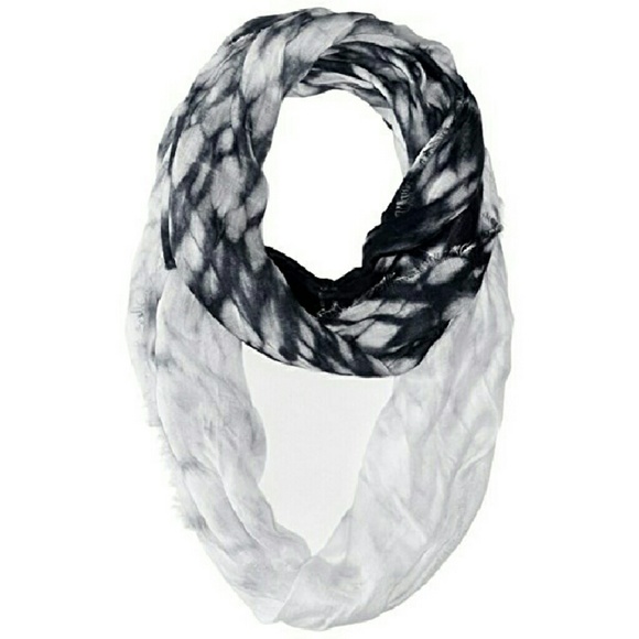Threads 4 Thought Accessories - ✨$5⬇✨ B&W Tie Dye Infinity Scarf NWT