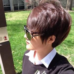 Meet your Posher, Ellen