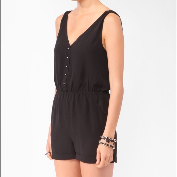 Forever21 Black Romper - Picture 1 of 2