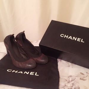 CHANEL - Cap Toe Pumps, 38.5