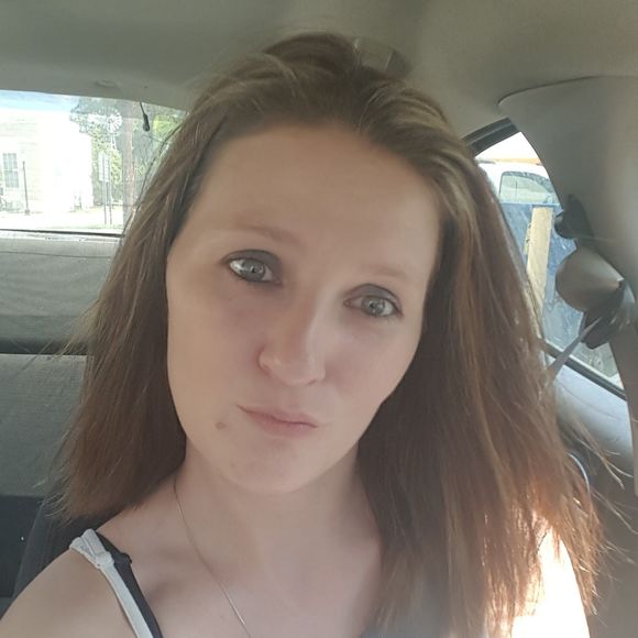 Meet your Posher, Lisa - Picture 1 of 1