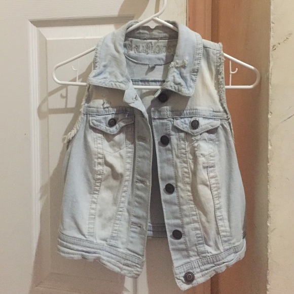 Denim sleeveless jacket