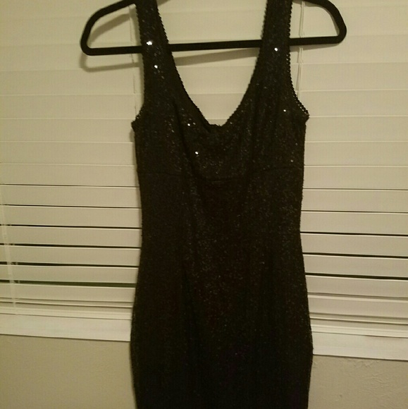 Black sequin dress - Picture 1 of 4