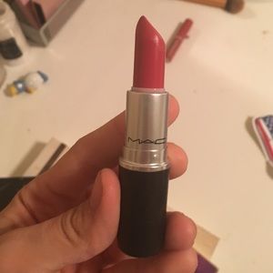 Mac lipstick in "call the hairdresser"