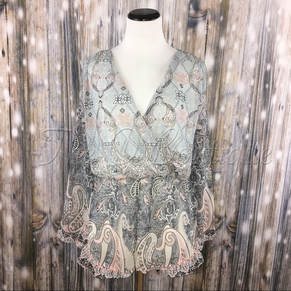 🎉CLEARANCE🎉Gray Black Paisley Long Sleeve Romper - Picture 6 of 7