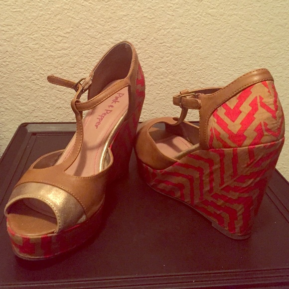 Wedged Sandals
