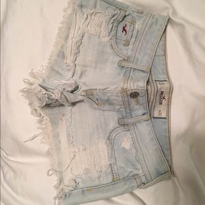 Mid waisted Hollister jean shorts
