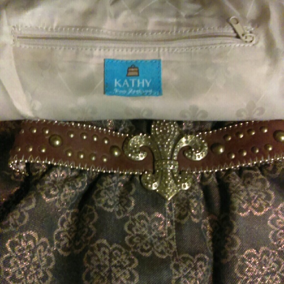 Kathy Van Zeeland Purse with Fleur de Lis accents - Picture 3 of 4