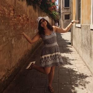 Meet your Posher, Priscilla